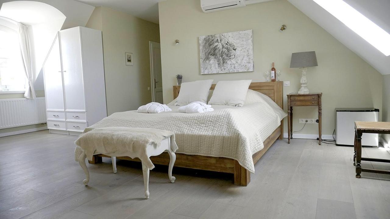 Hotel Liszkay Borkuria Monoszlo Exteriér fotografie