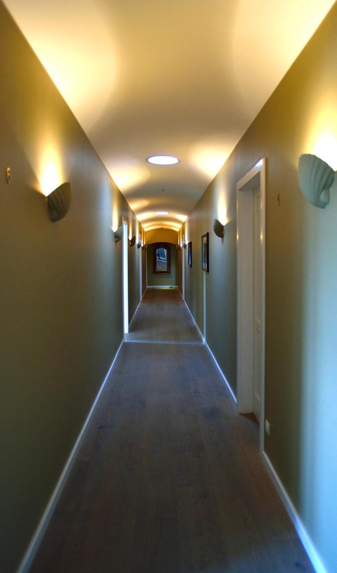 Hotel Liszkay Borkuria Monoszlo Exteriér fotografie